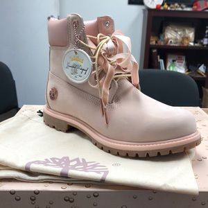 Timberland Limited Ed Pink 6” WtrPrf Boot Sz 8.5